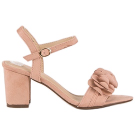 Top Shoes Rosa sandaler på en stolpe