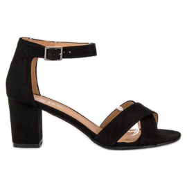 SDS Mockasandaler på en stolpe svart