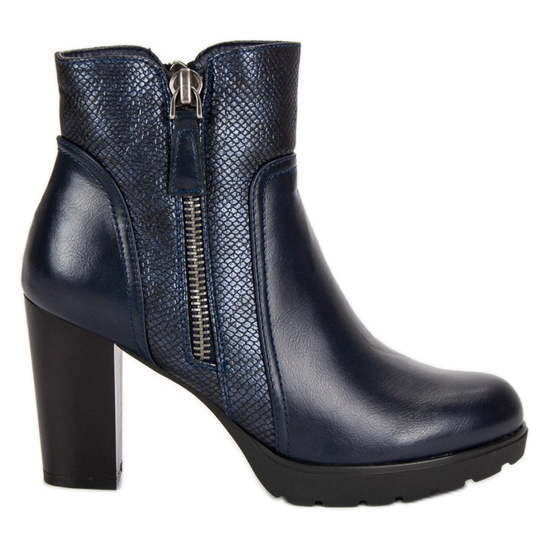 Filippo Marinblå stövlar på stolpen