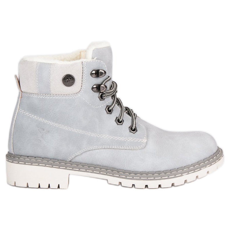 Filippo Gråa stövlar med en fårskinnsrock