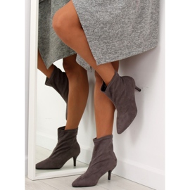 Grå F183 Grå stövlar på klack