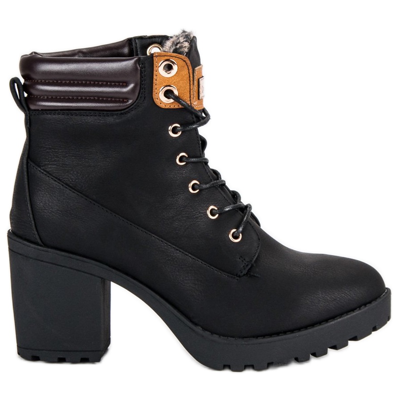 Queentina Svarta väskor på stolpen