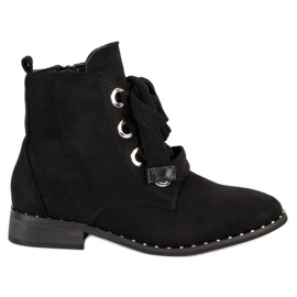 Stövlar i mocka svart