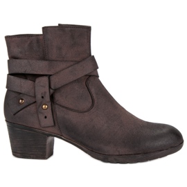 Högklackade stövlar brun