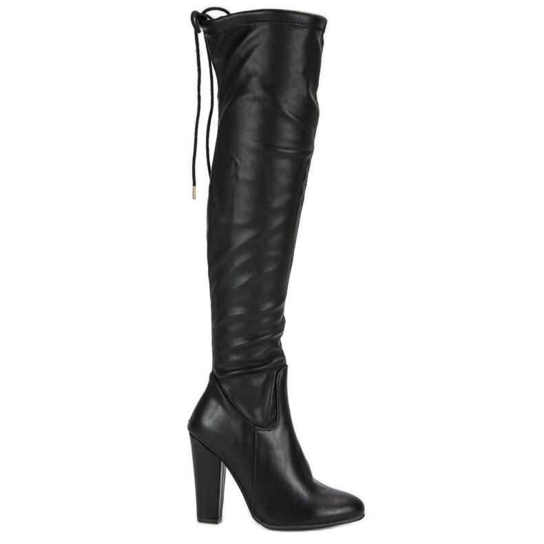 Cm Paris Höga musketerer på ett inlägg svart