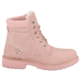 Rosa isolerade stövlar