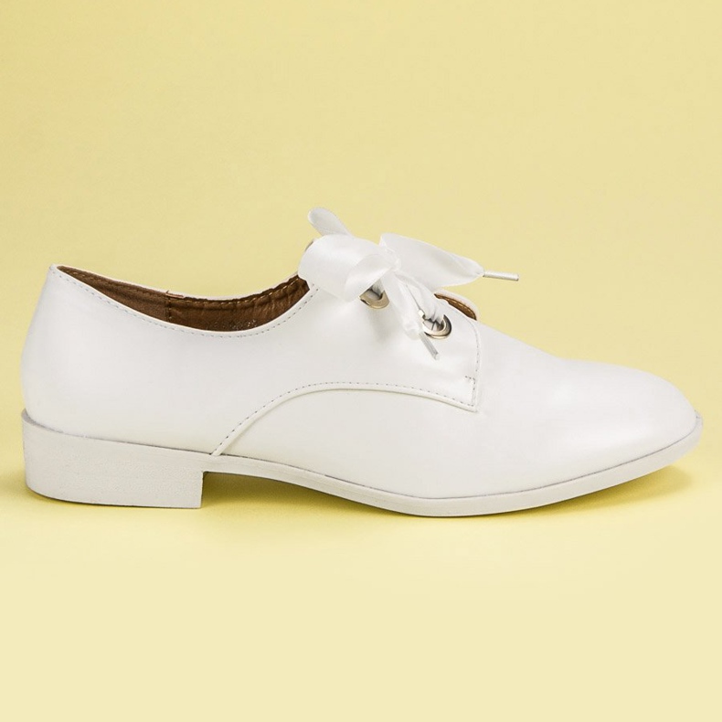 Tina&Co Knutna brogues vit