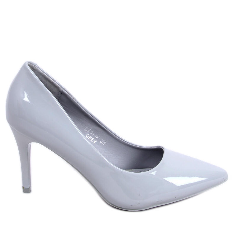 Grå pumpar på en grå LE011P-ST grå