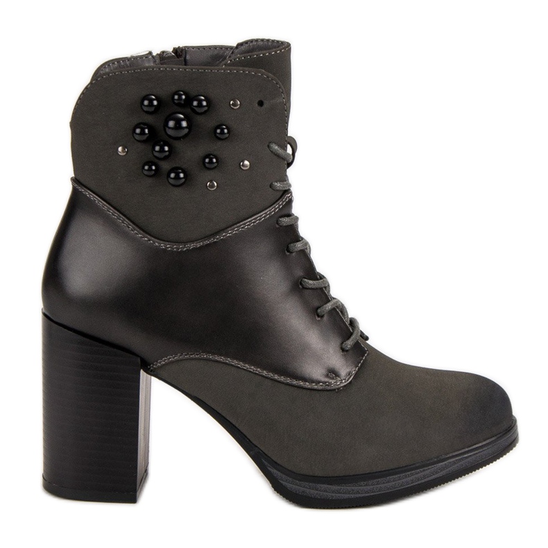 Vinceza Snörskor på ett inlägg grå