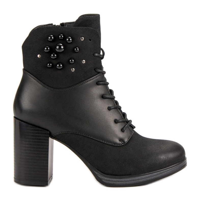 Vinceza Snörskor på ett inlägg svart