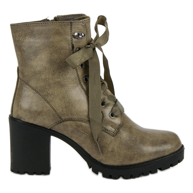 Queentina Varma stövlar på plattformen grön