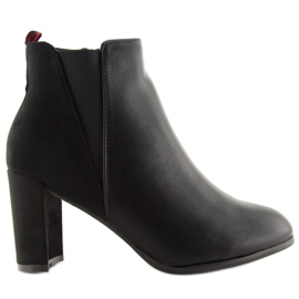 Svarta högklackade stövlar A5580 Svart