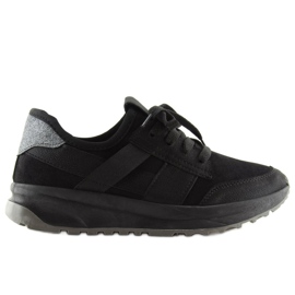 Svarta sportskor X-9733 Svart