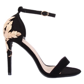 Svarta sandaler på en högklackad svart 708-18 Svart