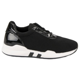 Trendiga sportskor svart
