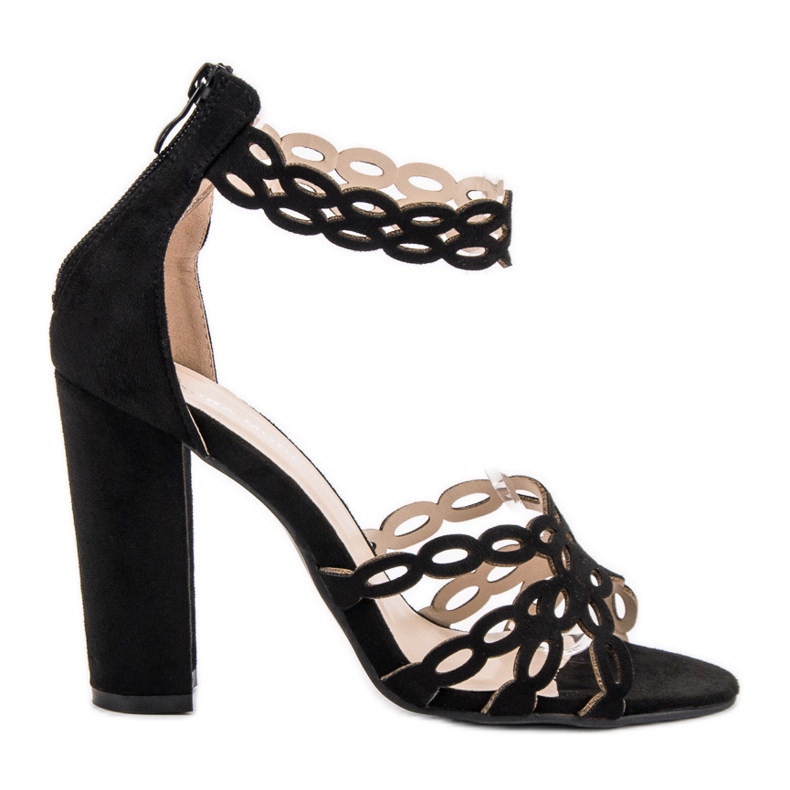 Laura Mode Svarta sandaler på en bar