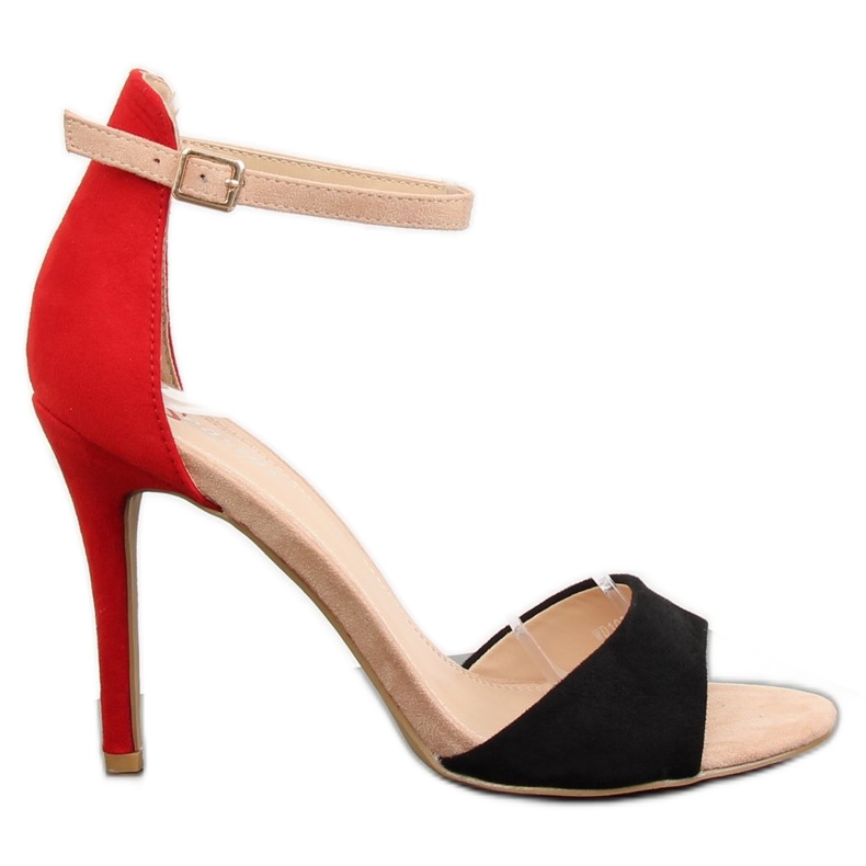 Svarta sandaler på en högklackad WD100P Svart röd