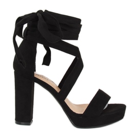 Svarta sandaler på plattformen NC805 Svart