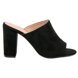 Laura Mode Mocka tofflor på en bar svart