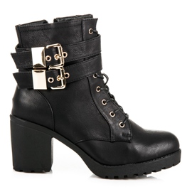 Bekväma stövlar med päls svart