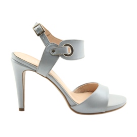 Lädersandaler på en nål Edeo 3208 grå