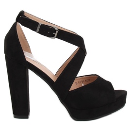 Svarta sandaler på plattformen B-88 Svart