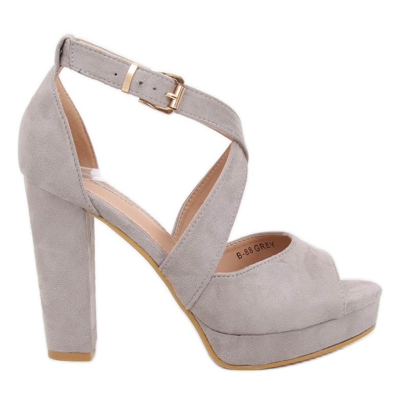 Sandaler på den grå plattformen B-88 Grå