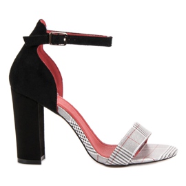 Erynn Sandaler På En Bar svart