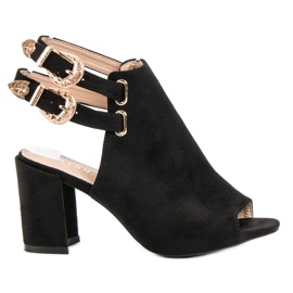 Erynn Eleganta byggda sandaler svart