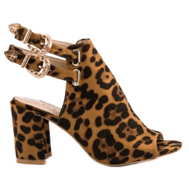 Erynn Eleganta byggda sandaler brun