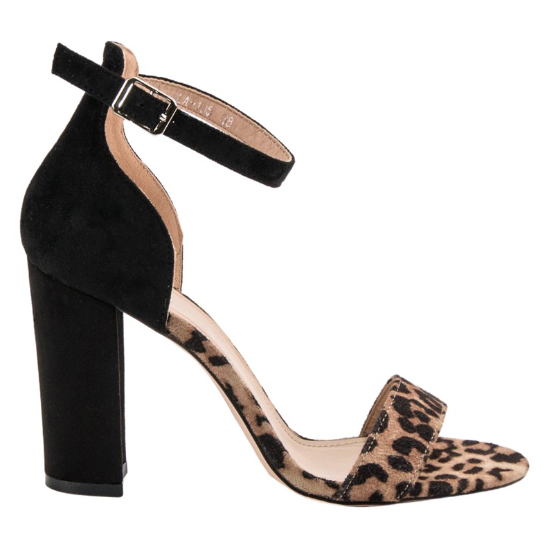 Erynn Sandaler På En Bar brun