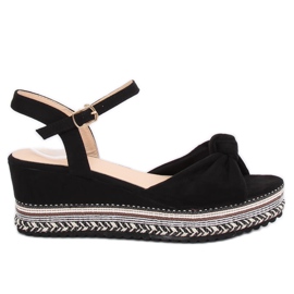 Svarta sandaler på kilklack B126 Svart