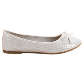 Evento Vit Ballerina Med En Rosett