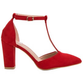 Primavera Röda pumpar på en pelare