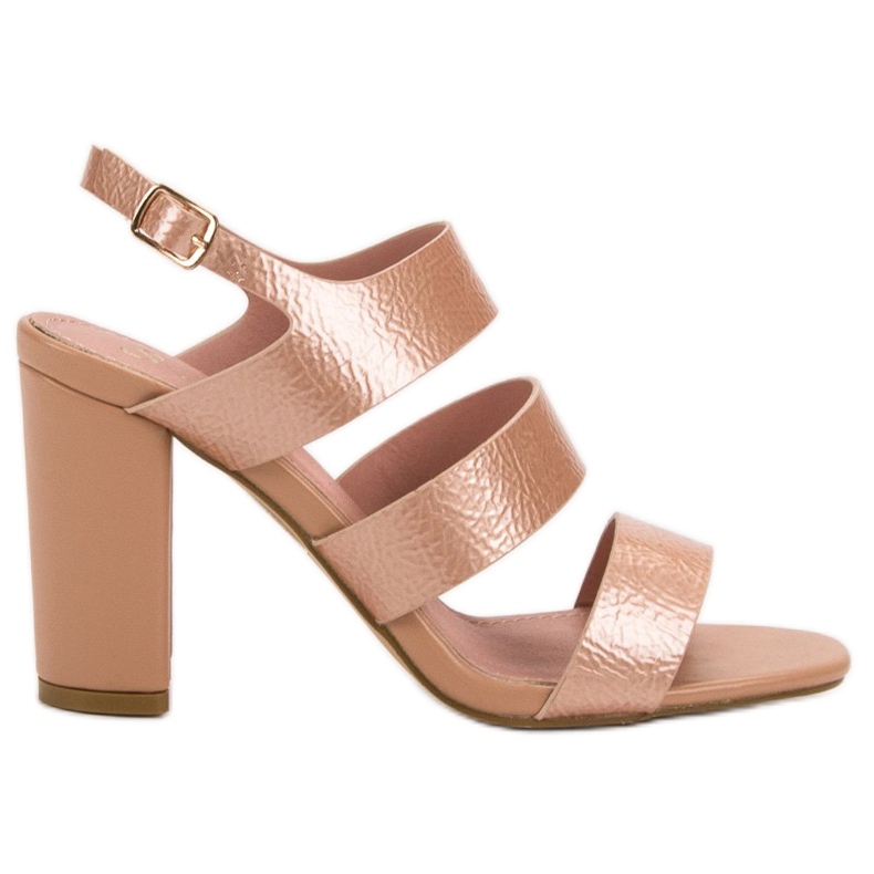 SHELOVET Rosa sandaler på en bar