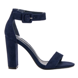 Goodin Sandaler På En Bar blå