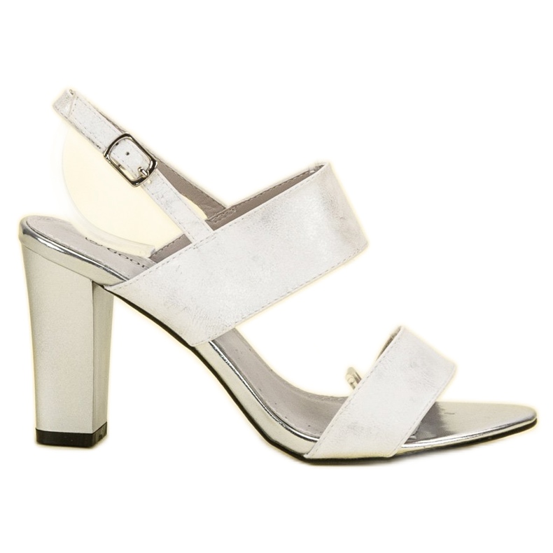 Goodin Sandaler På En Bar vit