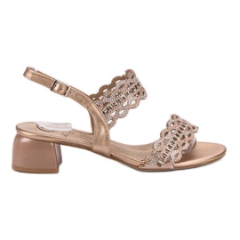 Kylie Snygga högklackade sandaler gyllene