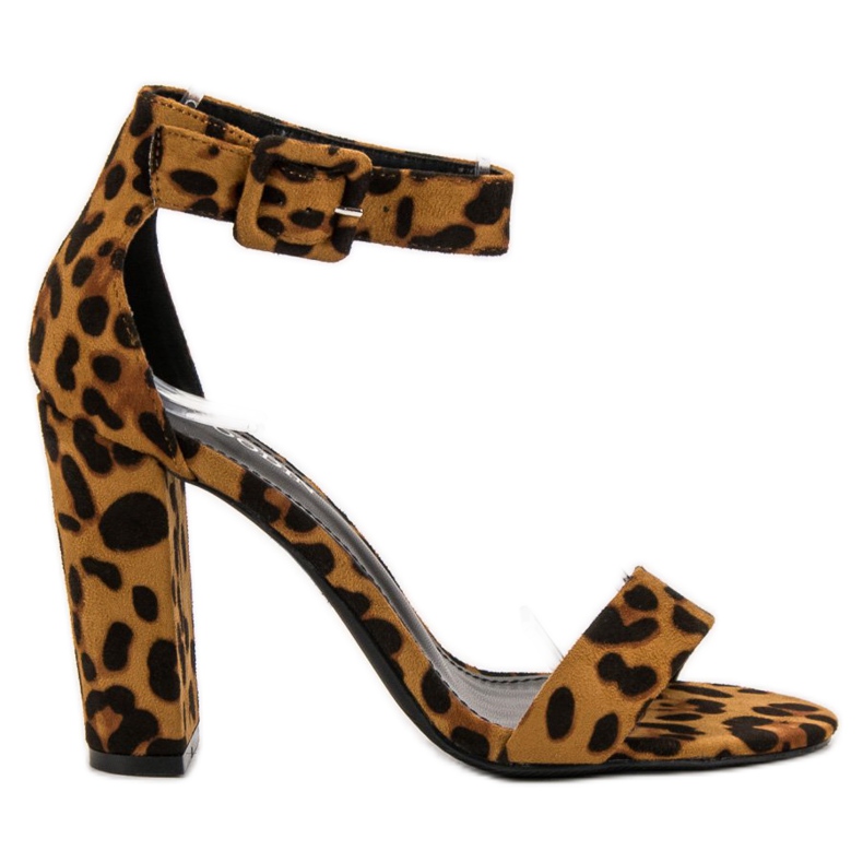 Goodin Sandaler På En Bar brun