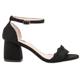 VICES Sandaler på ett inlägg svart