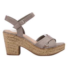 Queentina Sandaler På En Bar grå