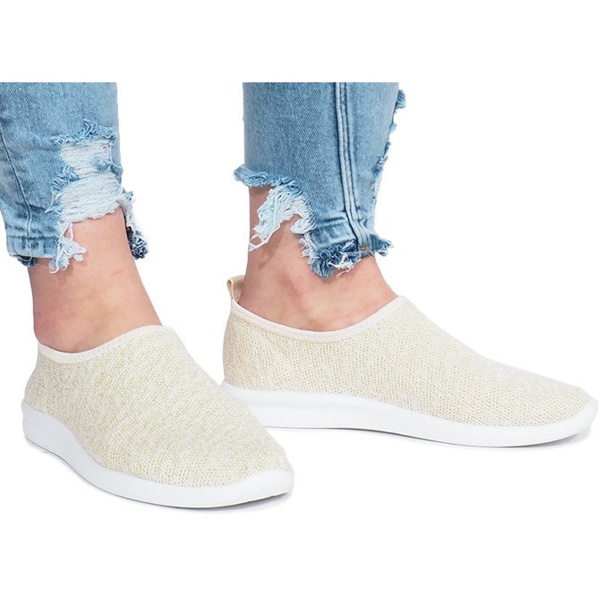 Burgundy beige sport