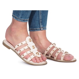 Beige tofflor med Rabelle dubbar