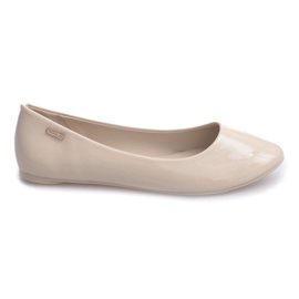 Lackerade ballerinor 11037 Beige