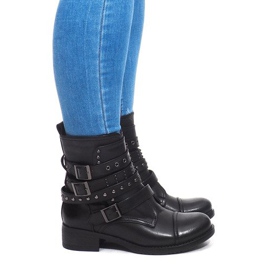 Varma stövlar med spänne M172 svart