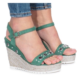 Gröna sandaler på Glam Shine kilklacken