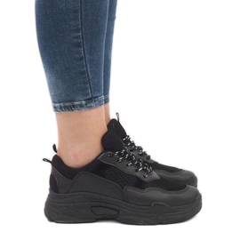 Svarta trendiga sportskor 1801