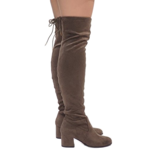 Mocka stövlar på TE1704-3 stolpen mångfärgad