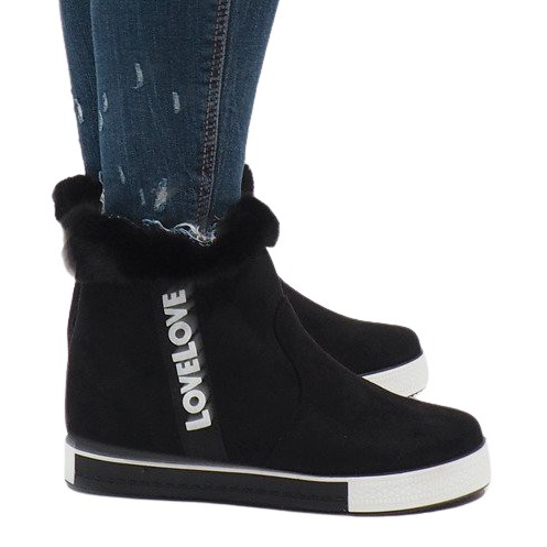 Svarta, pälsfodrade stövlar i mocka NB252P-1