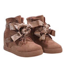 Rosa snekaers på kilen A-79